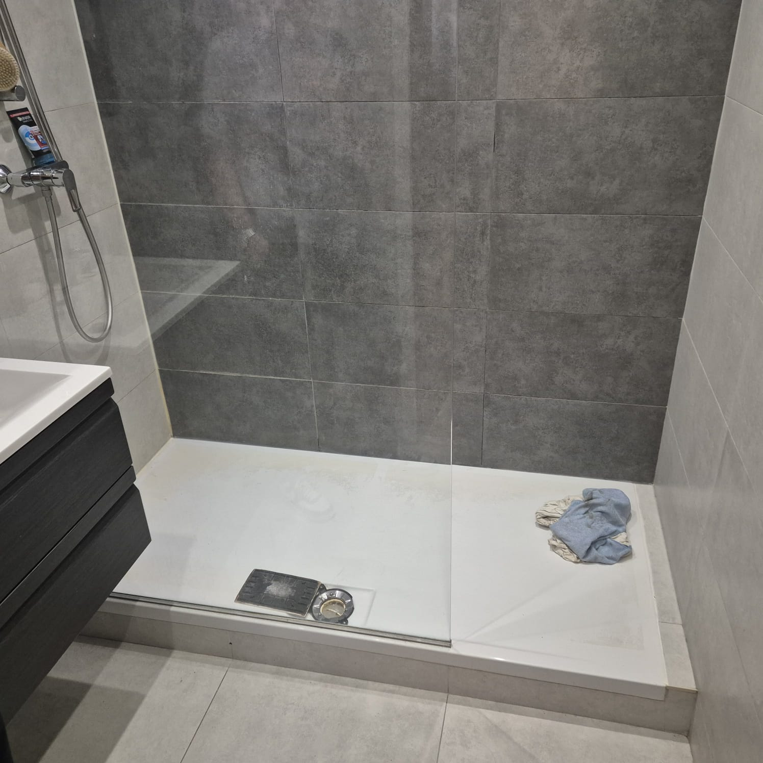 Douche à l'italienne remise en service après intervention